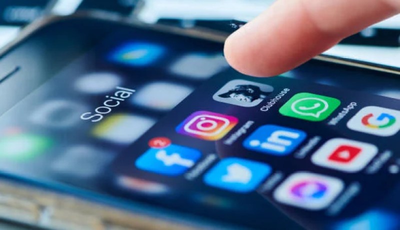 بسبب مواقع التواصل الاجتماعي.. كابوس يلاحق حياتي الزوجية
