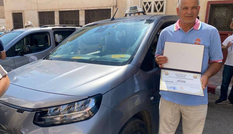 تسليم أوّل دفعة من سيارات “فيات” لسائقي الأجرة بوهران