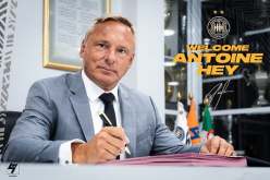 بالصور.. وفاق سطيف يكشف تفاصيل التعاقد الرسمي مع المدرب أنطوان هاي