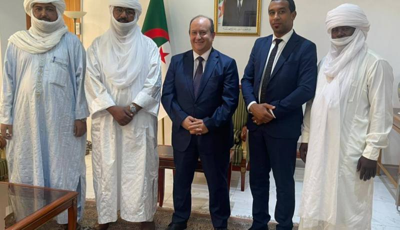 وزير الصناعة يستقبل وفدًا برلمانيًا عن ولايات الجنوب