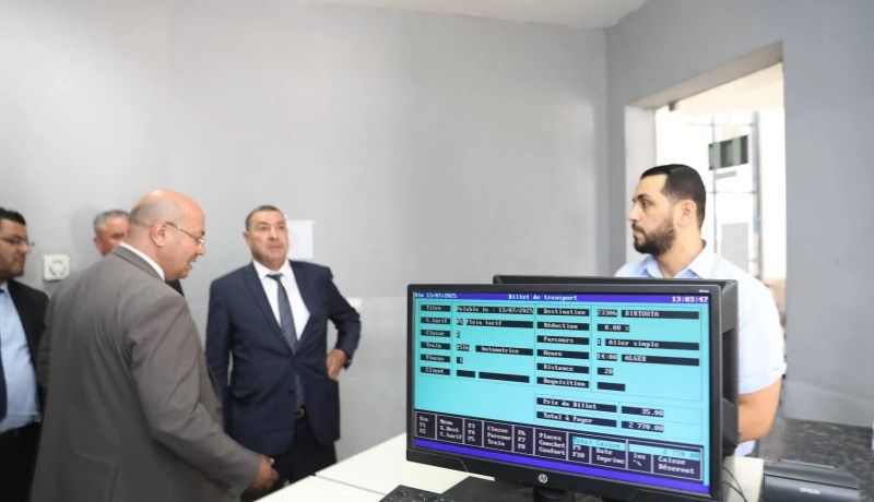 وزير النقل يتفقد محطة القطار بزرالدة ويأمر بتحسين ظروف الاستقبال