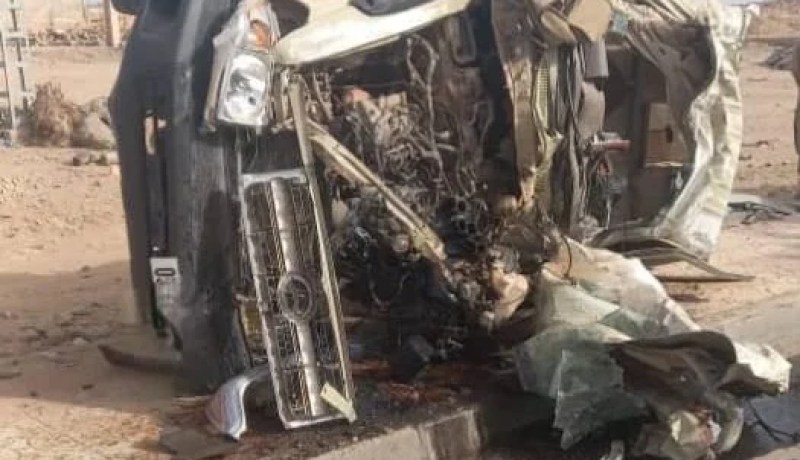 تامنغست.. قتيل وجريحان في اصطدام سيارة نفعية بعمود كهربائي