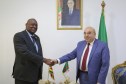 وزير الصناعة الصيدلانية يستقبل سفير زيمبابوي لدى الجزائر