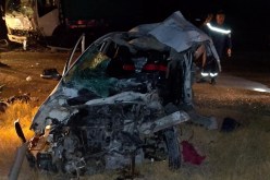 أولاد جلال.. قتيل وجريح في اصطدام بين سيارة سياحية وشاحنة