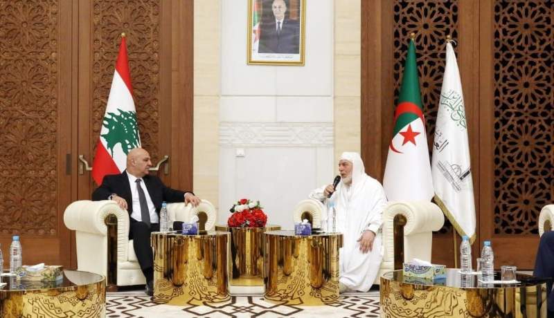 عميد جامع الجزائر يستقبل الرئيس اللبناني