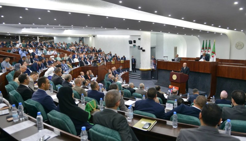 اختتام الدورة البرلمانية الخميس ..وتأجيل مشروعي قانون الأحزاب والانتخابات