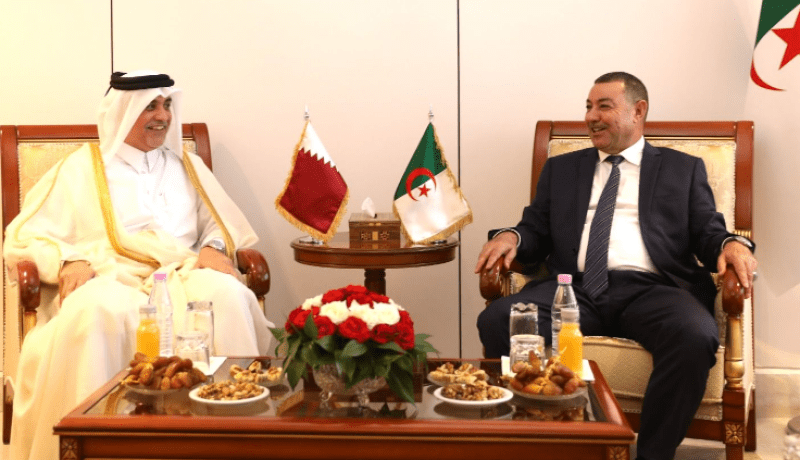 وزير النقل يستقبل السفير القطري