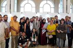 الفن شاهدٌ على الصمود.. وزير الثقافة والفنون يفتتح معرض “من تحت الركام.. غزة بالألوان”