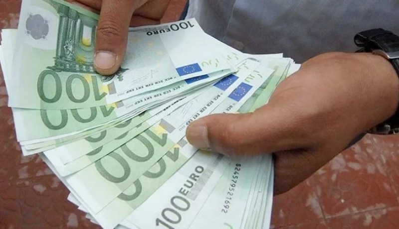 3 سنوات حبسا لمسيّر شركة تركية حاول تهريب 40 ألف أورو لاسطنبول