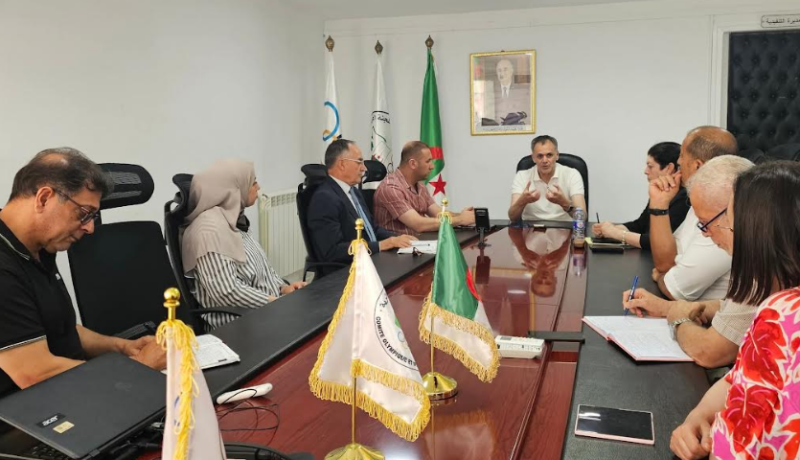 حماد ينصب لجنة العلاقات الخارجية