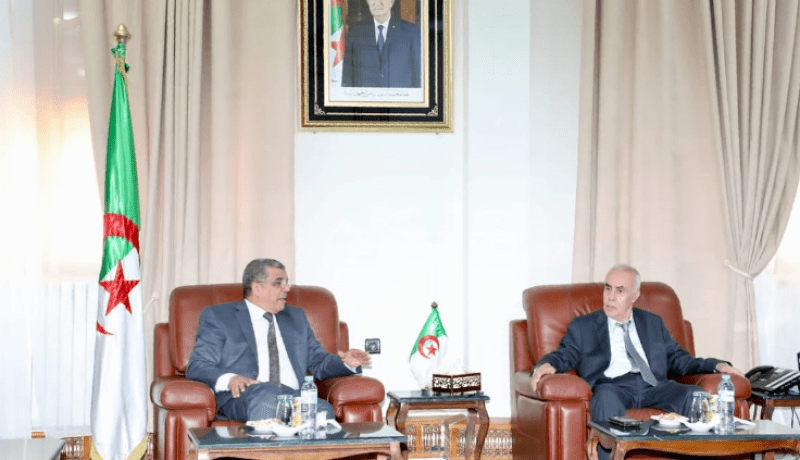 مدير مجمع “سونارم” يقف على واقع النشاط المنجمي بمنجم بوخضرة بتبسة