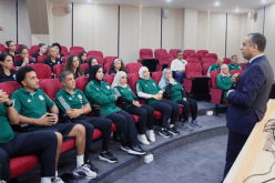 بالصور.. صادي يحفز سيدات المنتخب الوطني قبل مباشرة مغامرتهم في “الكان”