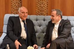 عطاف يتباحث مع نظيره الإيراني تواصل حرب الإبادة على الفلسطينيين بغزة 
