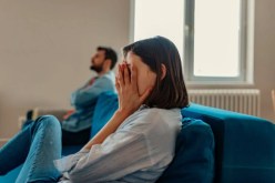 هل أنسى ما كان لأحيا في سكينة وأمان؟