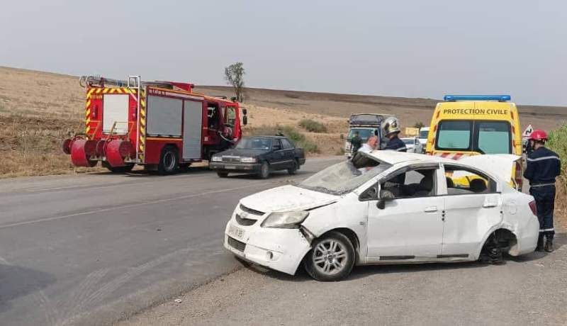 البويرة .. مقتل طفلة وإصابة 3 أشخاص في انقلاب سيارة بعين بسام