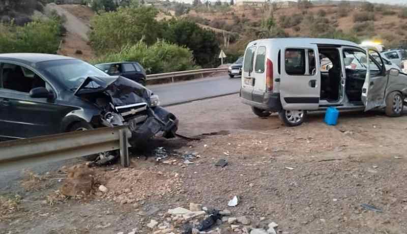 المدية.. 10 جرحى في اصطدام بين سيارتين بالبرواقية