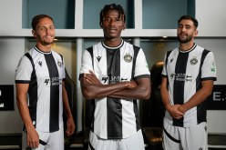 بالصور.. إدارة وفاق سطيف تستعرض القميص الجديد للفريق