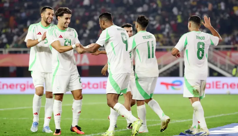 “الكاف” تشيد بالأداء المثالي للمنتخب المحلي