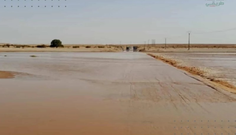ارتفاع منسوب المياه يغلق طرقات في اولاد جلال