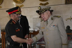 شنڨريحة يستعرض التعاون العسكري الثنائي مع رئيس أركان القوات البرية الهندية
