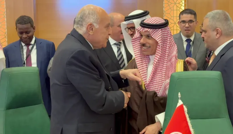 عطاف يشارك في اجتماع طارئ بجدة