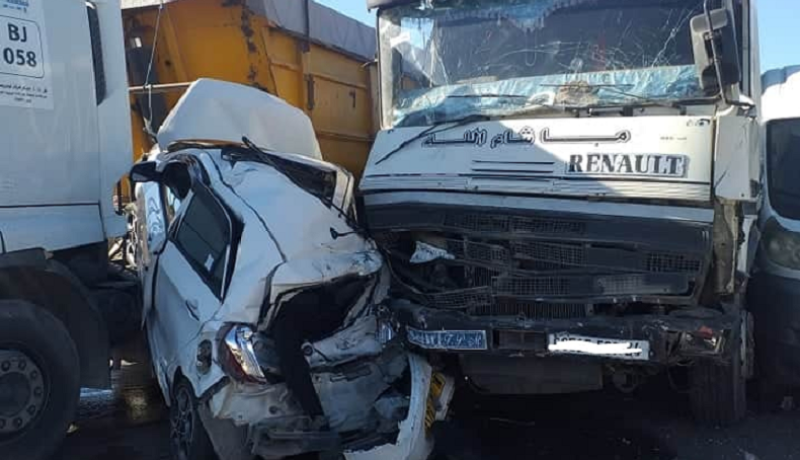 البويرة.. قتيل و3 جرحى في اصطدام بين شاحنتين وسيارة بالجباحية