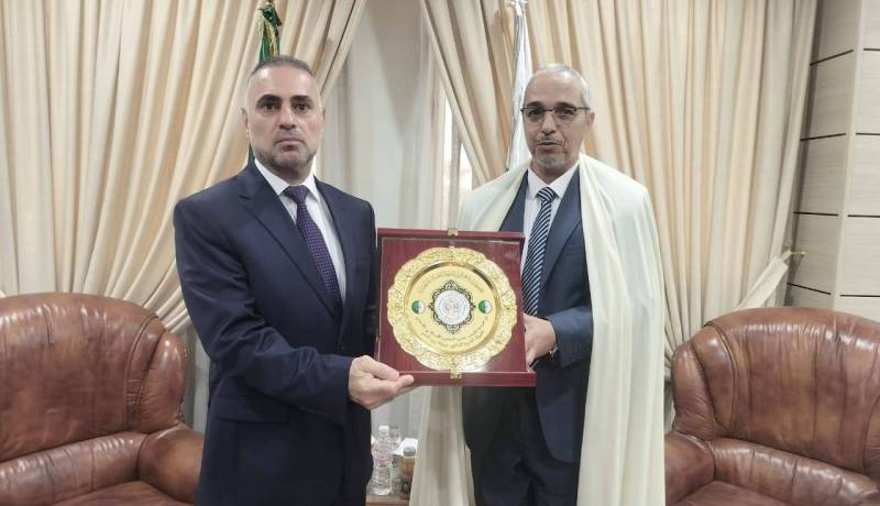 رئيس المجلس الإسلامي يستقبل سفير دولة فلسطين بالجزائر