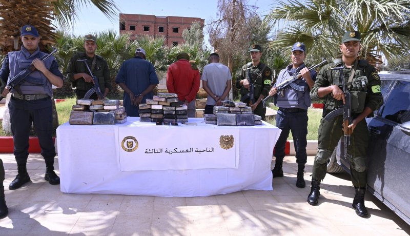 توقيف 60 تاجر مخدرات وإحباط إدخال 5 قناطير من الكيف قادمة من المغرب