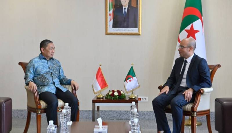 شايب يستقبل نائب وزير الشؤون الخارجية الإندونيسي