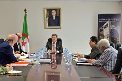 وزير الاتصال يشدد على ضرورة هيكلة المطابع وضمان تموين الصحف بالورق