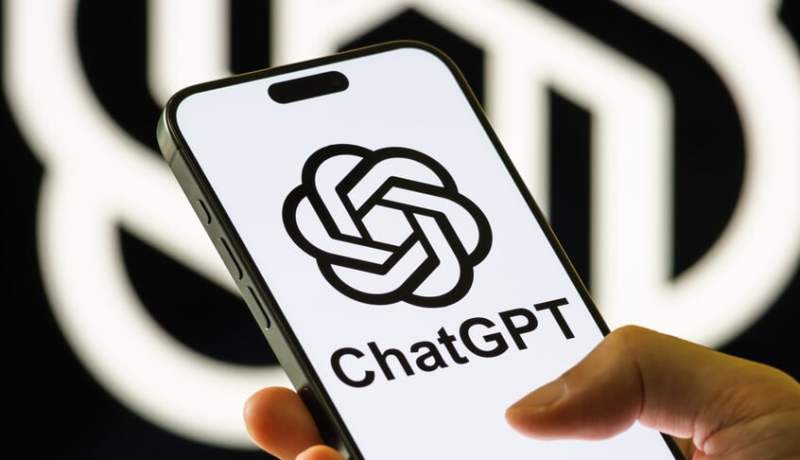 جريمة صادمة .. رجل يقتل والدته وينتحر بسبب ChatGPT