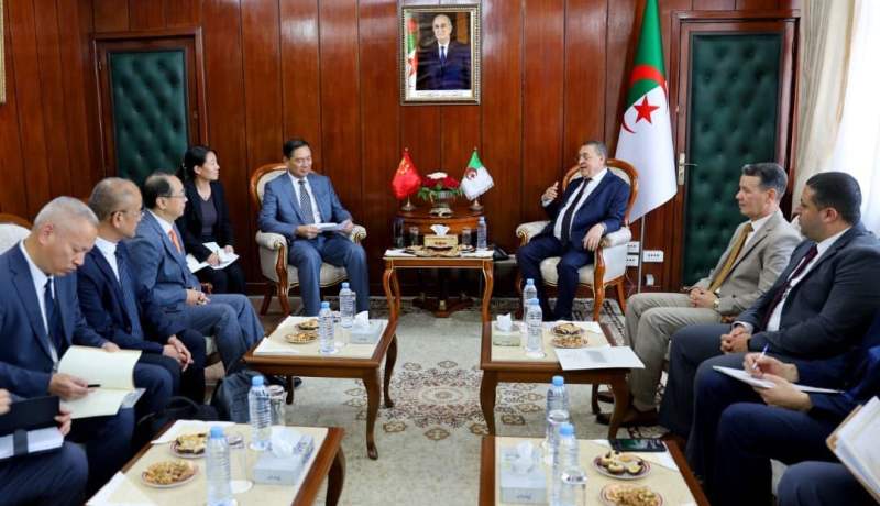 التعاون الجزائري الصيني..مراد يستقبل وفدا صينيا