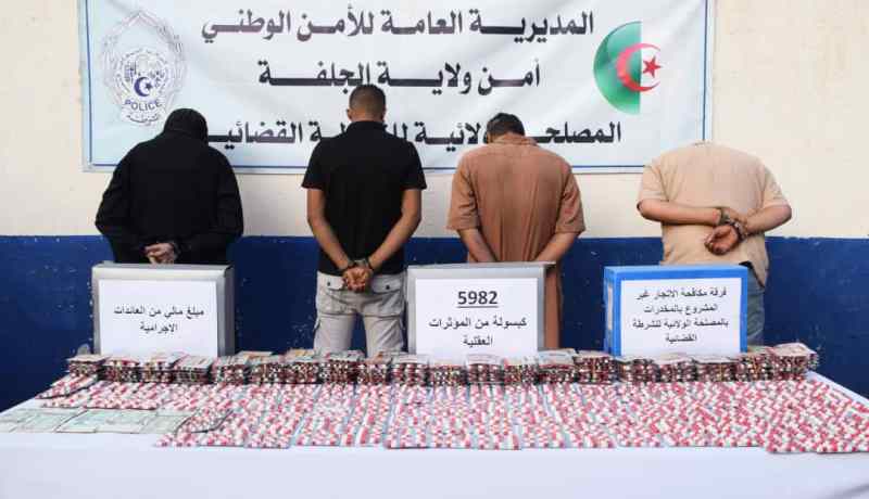 الجلفة.. تفكيك شبكة إجرامية وحجز ما يقارب 6 آلاف قرص مهلوس داخل سيارة