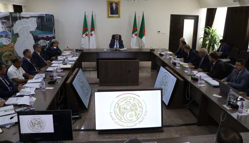 جلاوي يحدد برنامج قطاع الطرقات للعام 2026 ويشدد على تسريع الإنجاز
