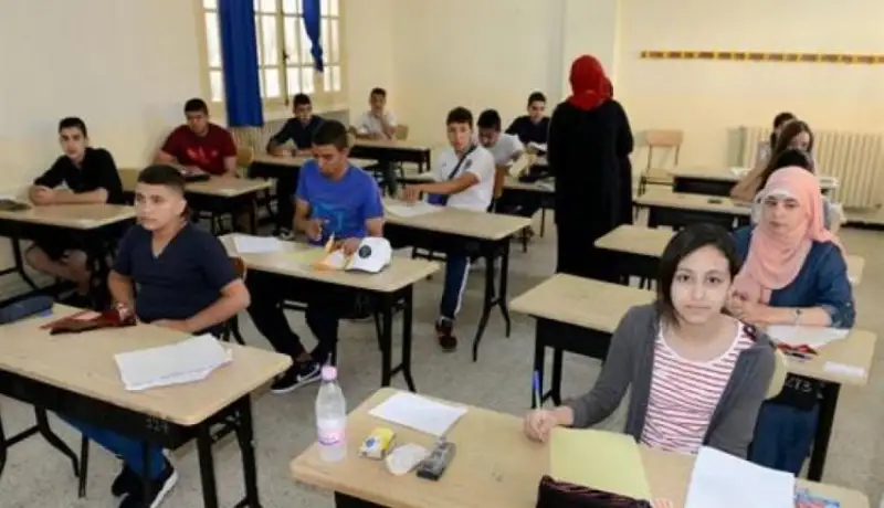 تعديل مواقيت مادتي اللغتين الانجليزية و الفرنسية للسنة الأولى متوسط