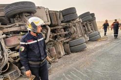 تبسة.. 5 جرحى في انحراف وانقلاب شاحنة ببكارية