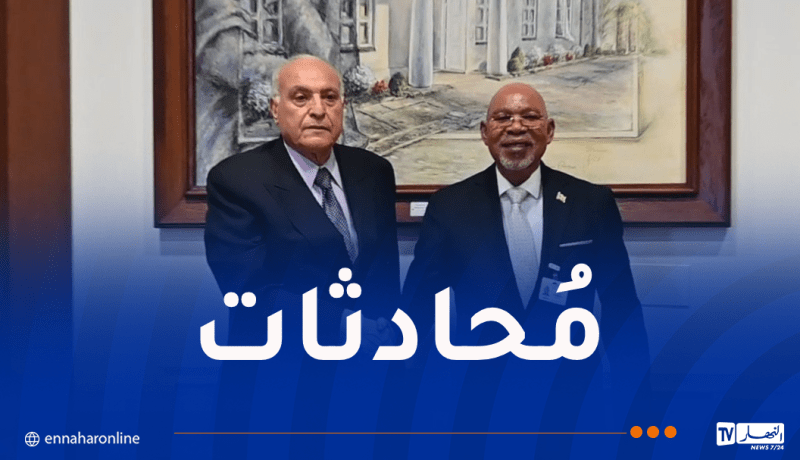 عطاف يتحادث مع نظيره الأوغندي