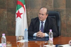 الوزير الأول بالنيابة يعقد اجتماعا مع الولاة