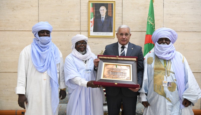 بوغالي يستقبل وفدا من أعيان جانت