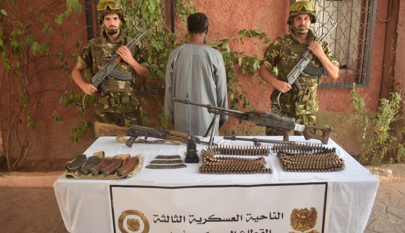 القضاء على إرهابيين بتيبازة وآخر يُسلّم نفسه بأدرار