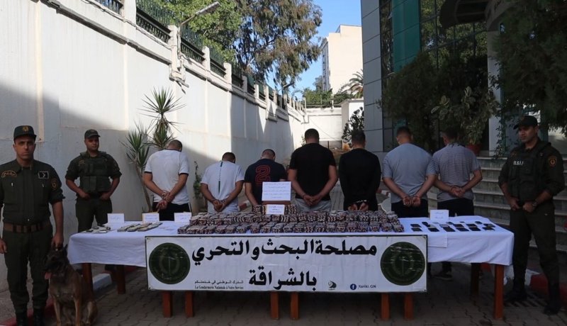 العاصمة .. توقيف 7 أشخاص وحجز أزيد من 52 ألف قرص مهلوس بالشراڨة