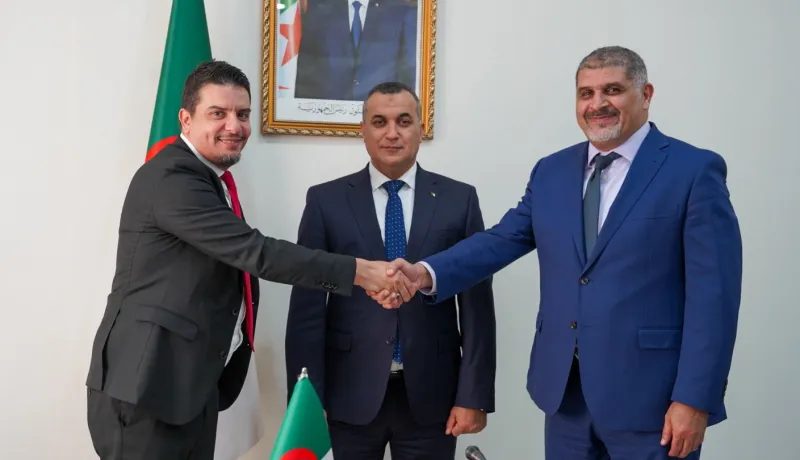 زروقي يُشرف على تنصيب هشام أندلسي رئيسًا مديرًا عامًا لمجمع اتصالات الجزائر