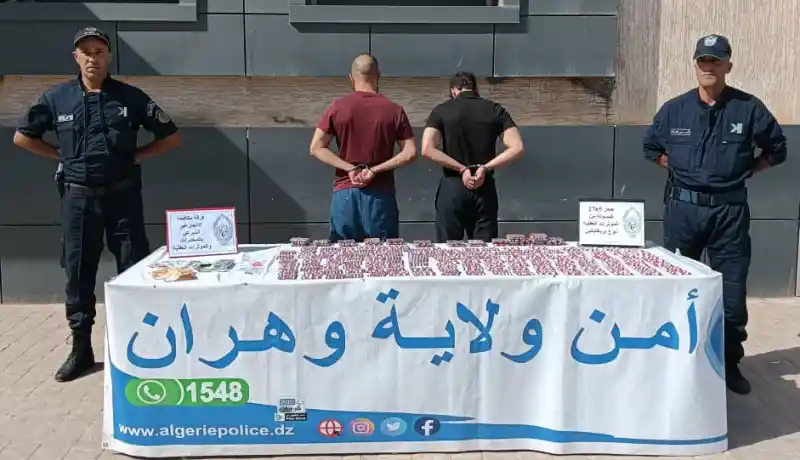 وهران.. توقيف شخصين وحجز 2765 قرص مهلوس