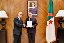 عطاف يستقبل سفير جمهورية بيلاروس لدى الجزائر