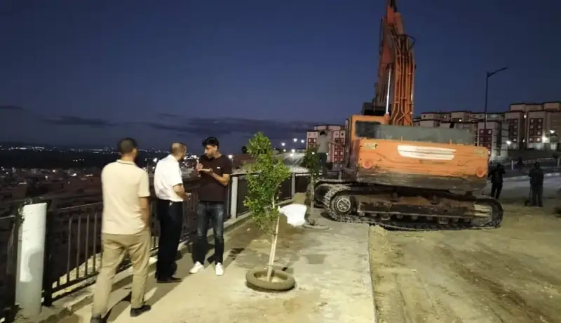 غليزان.. استمرار أشغال رفع مخلفات السيول بحي 1007 مسكن عدل بواد ارهيو