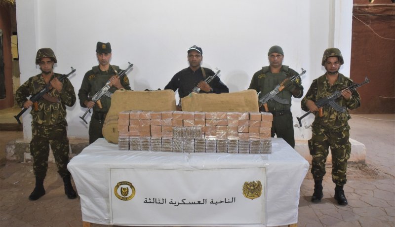 إحباط محاولات إدخال أزيد من 7 قناطير كيف عبر الحدود مع المغرب