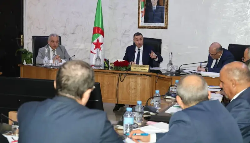 تعليمات لتعزيز جهود تحسين خدمات النقل بالسكك الحديدية ومواكبة النقل البحري للسلع والبضائع