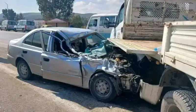 بومرداس.. قتيل وجريح في اصطدام بين سيارة وشاحنة بخميس الخشنة