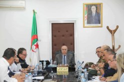 والي تيزي وزو يعقد اجتماعًا تنسيقيًا تحضيرا لمباراة الخُضر ضد أوغندا