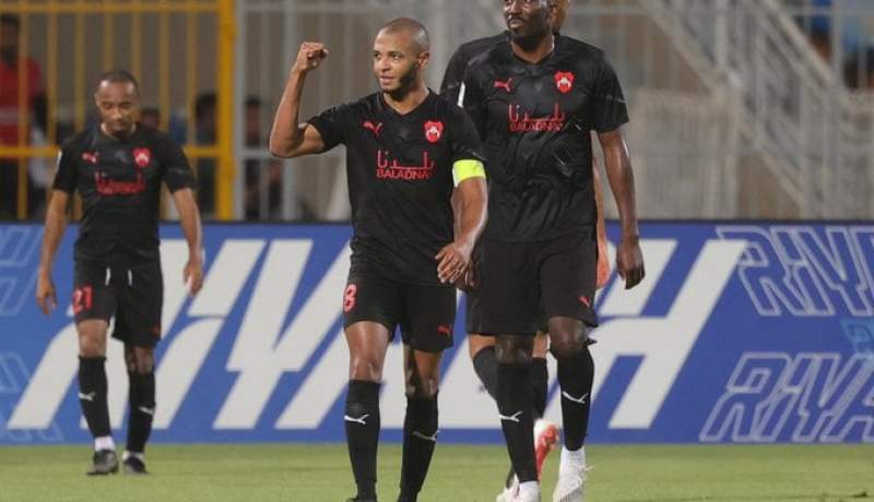 براهيمي يتألق ويفوز على بلماضي في الدوري القطري